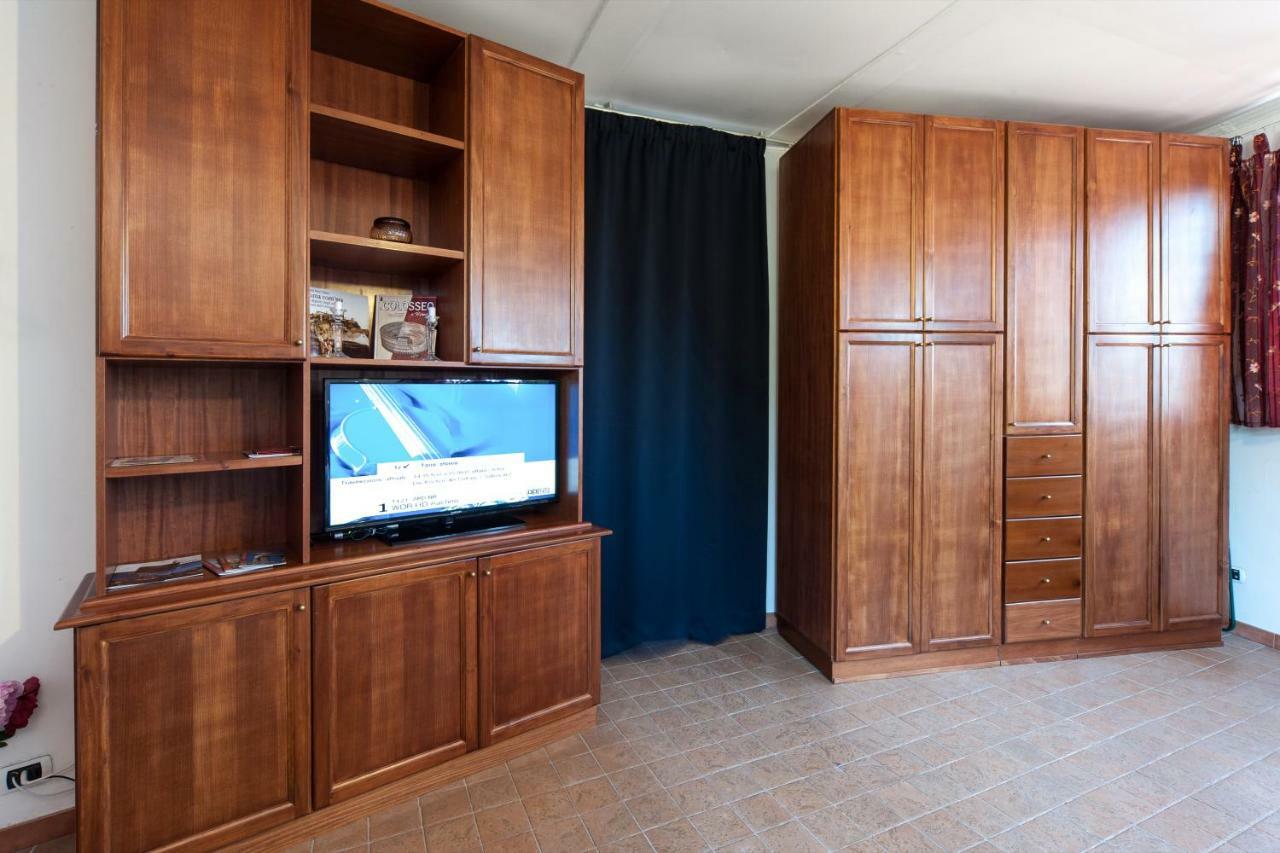 Mons Aureus Resort Roma Eksteriør bilde