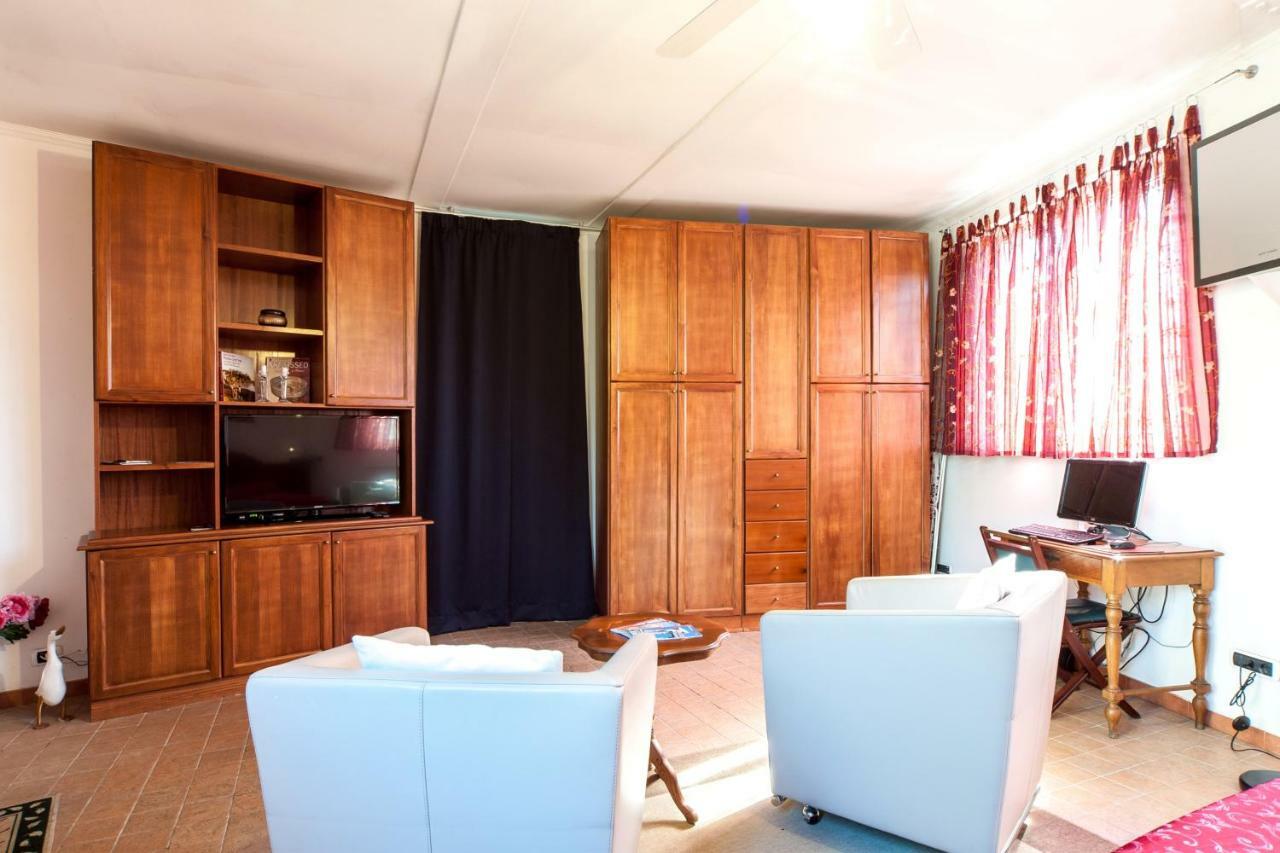Mons Aureus Resort Roma Eksteriør bilde
